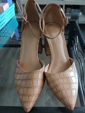 Beige Croc-Embossed Pointed Toe Block Heel Pumps
